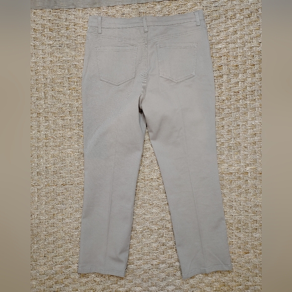 Gloria Vanderbilt Amanda Classic High Rise Tapered Jean Petite, Hazelnut 12P - Picture 6 of 12